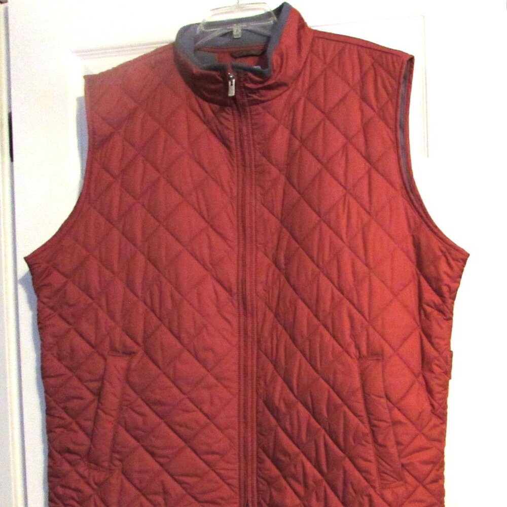 PETER MILLAR Quilted Vest Burnt Orange Size XL  Excellent Condition